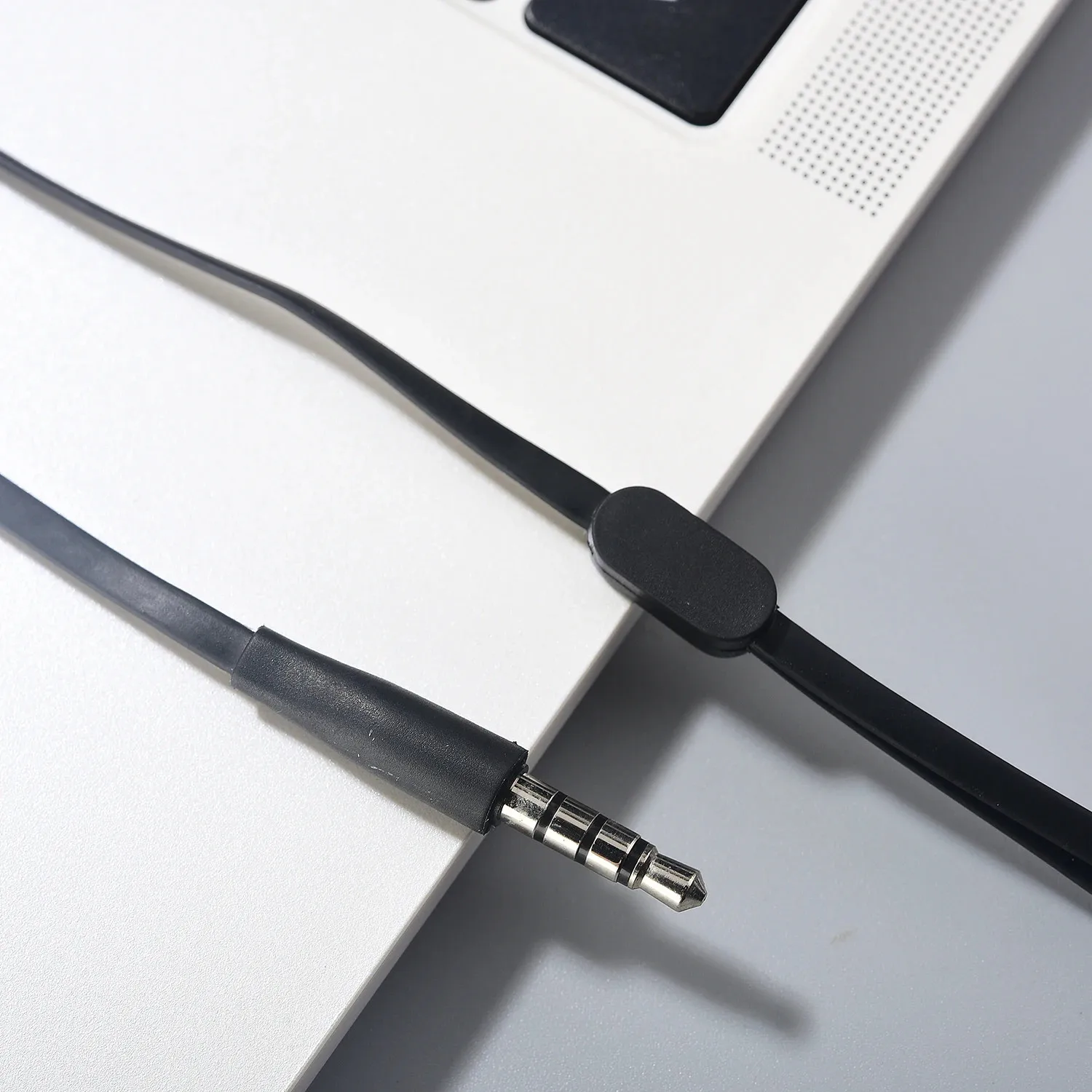 Premium In-Ear Earphones with Bass and Microphone - Wired Control Earbuds