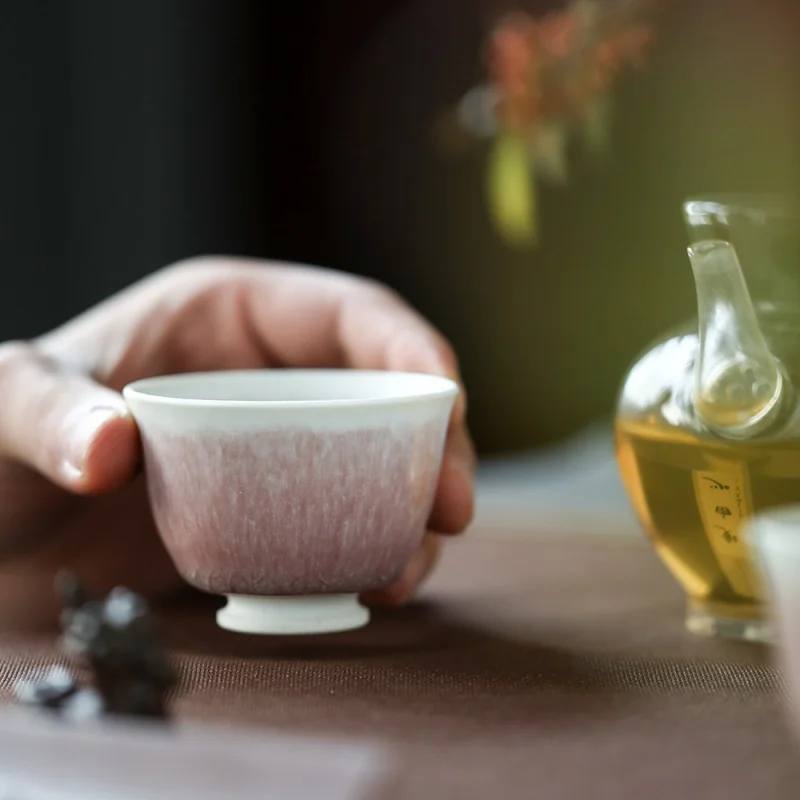 

Mr. Qing Gracked Glaze Taoyuan Kiln Baked Powder Tea Cup Crystal Master Cup Jingdezhen Ceramic Handmade Gradually Varied Pink Go