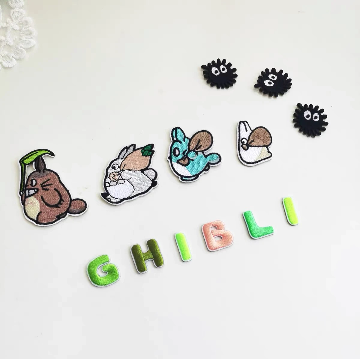 자체 접착식 자수 장식 패치 바느질 DIY 액세서리 패브릭 아트 의류 스카프 바느질 필요 없음 드래곤 고양이