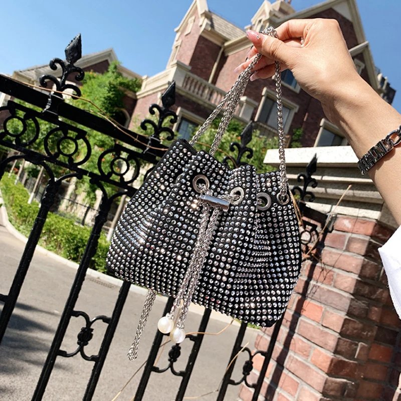 Luxury Women's Bag New High Quality Horseshoe Bucket Bag Exquisite PU Rivet Sequin Design Women's One Shoulder Handbag