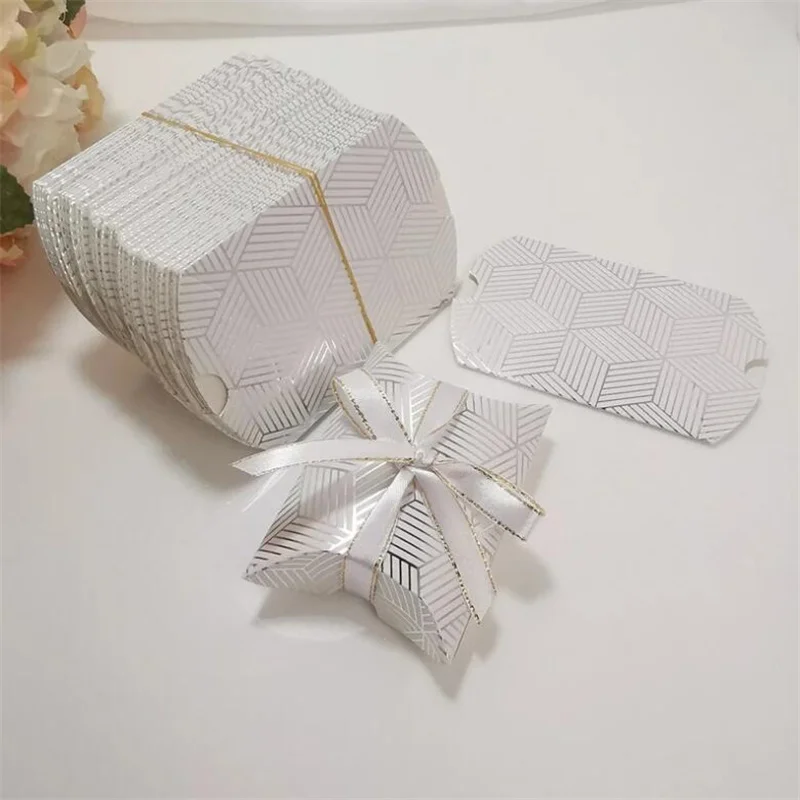 

50pcs Gift Box Dragees Bonbonniere Pillow Shape Birthday Packaging Party Boxes Sweet Wedding Birthday Party Favor Candy Box