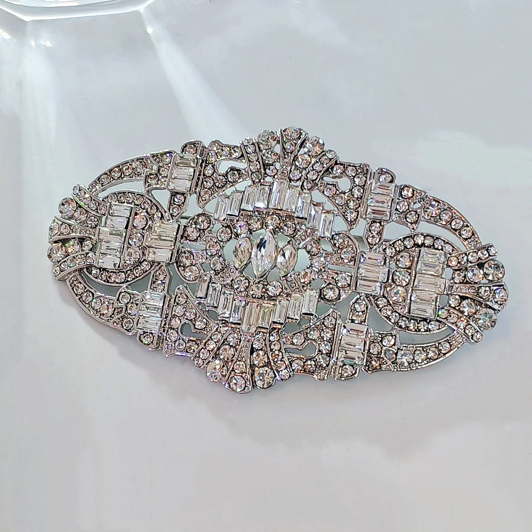 Edwardian Vintage Silver Tone Crystal Rhinestone Oval Art Deco Brooch Badge Pin Wedding Accessory