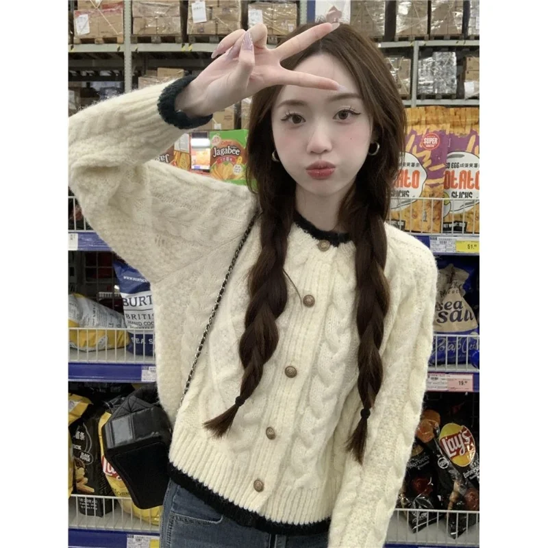 

Autumn and winter gentle casual cardigan sweater women 2023 new retro short Fried Dough Twists knitting cardigan sweater coat