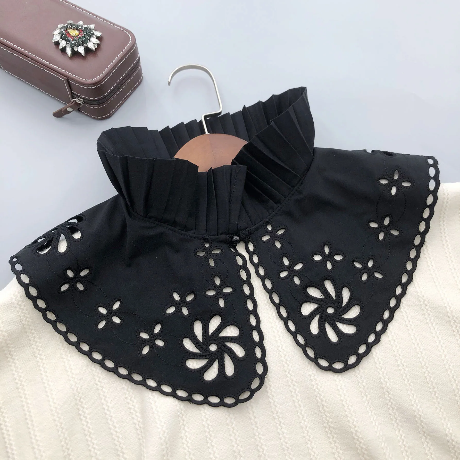 

Girls Black Small Shawl Fake Collar for Women Shirt Detachable Collars Female Blouse Tops False Collar Tie Sweater Decorative