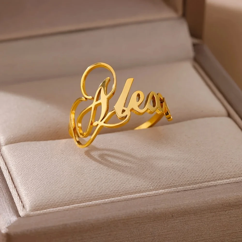 Anelli con nome della corona personalizzati per le donne anello ridimensionabile con lettera in acciaio inossidabile personalizzato Color oro regalo di gioielli da sposa impermeabile