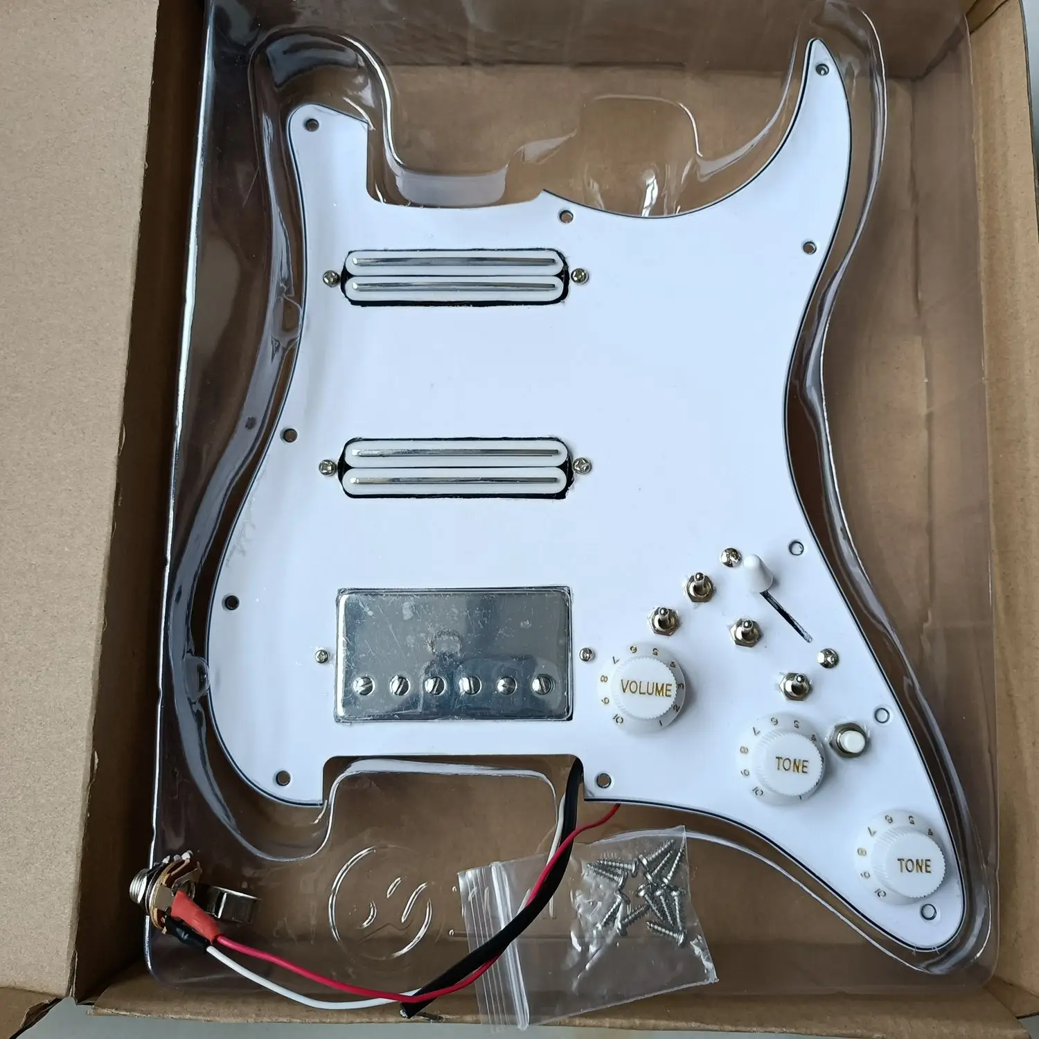 

Загруженный Предварительно проводной ST Набор накладок для гитары, многофункциональный переключатель с мини-хамбакером, пикапы, высокая Выходная DCR 7-позиционная переключатель