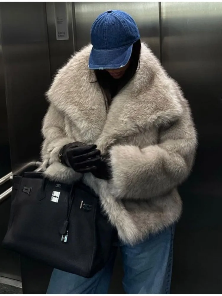 Рисунок 2 - Модная куртка с лацканами из искусственного меха