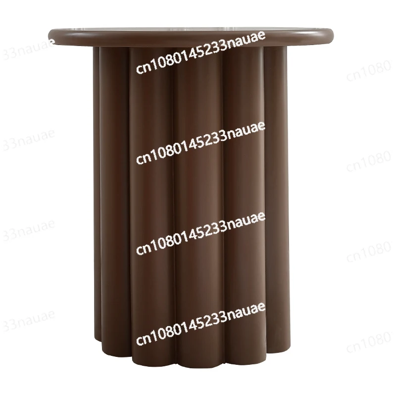 

Колонны из массива дерева в современном стиле с небольшими круглыми краями