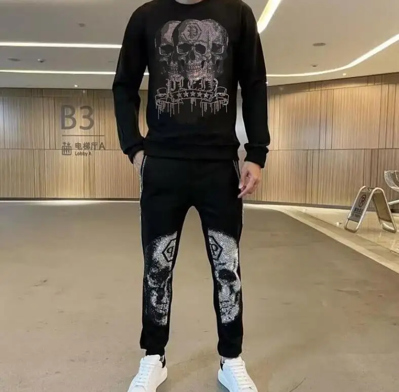 

Men Summer top tees O Neck Slim fit Bling Rhinestone high quality M-3XL Skull design winter designer tracksuit