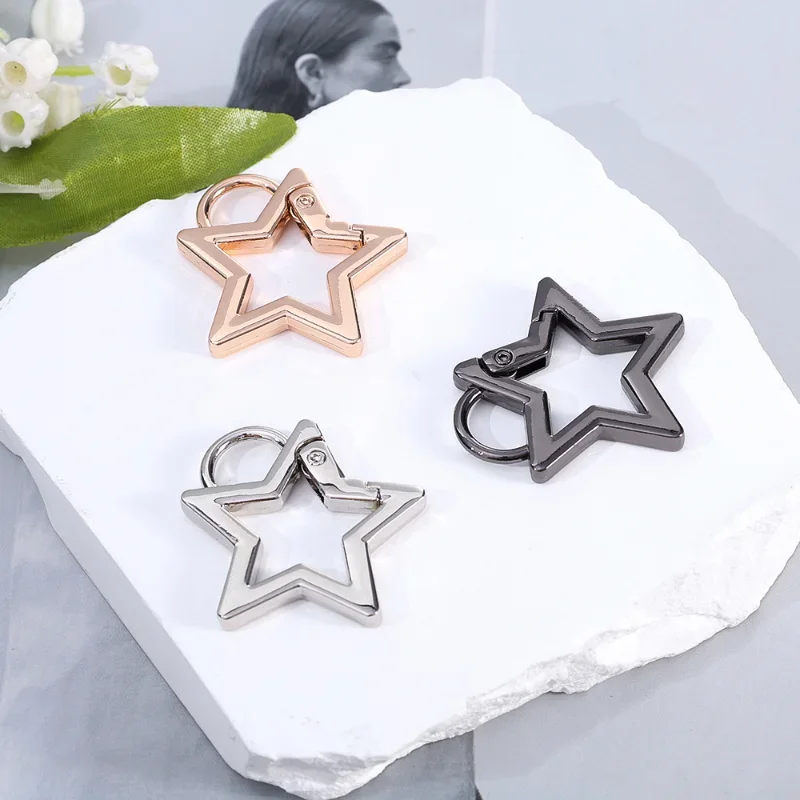 Hollow Star Shaped Spring Clasp Metal Carabiner Keychain Bag Clip Hook Dog Chain Buckle Connector DIY Jewelry Making Accessories