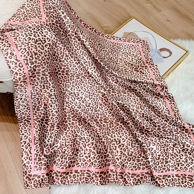 Popular Shawls Europe And America Fashion Bandannas Wild leopard print Sunscreen 90X90CM Bandanna Luxury Square Silk Scarves 5