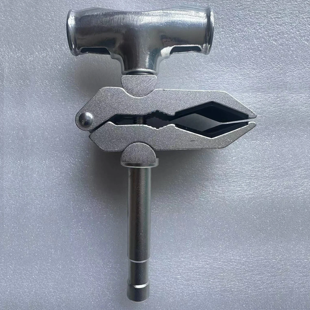 Heavy Duty Python Pipe Clamp open 10-60mm with 5/8" Baby Pin Stud