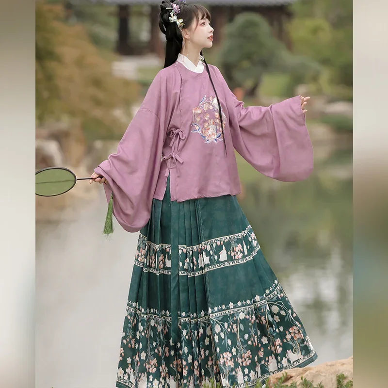 

2023 Chinese New Year Hanfu Women's Ming Dynasty Round Neck Large lapel Embroidered pipa sleeve Ma Mian Skirt Winter Hanfu