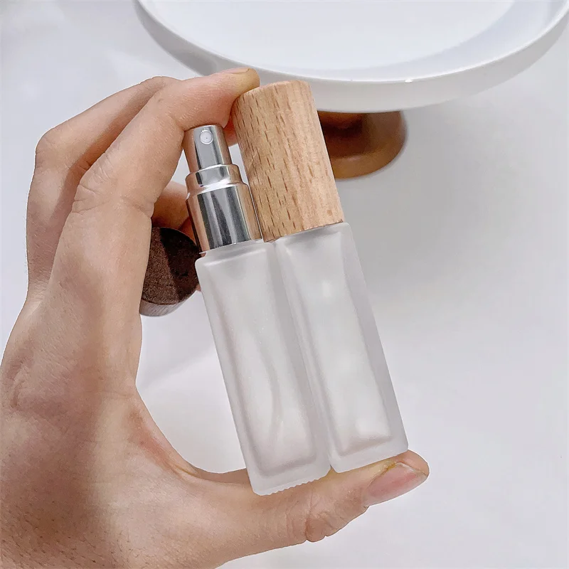 9ml Portable Frosted Glass Spray Bottle Beech Lid Perfume Bottle Walnut Cover Empty Bottle Sample Vial Cosmetic Container 3