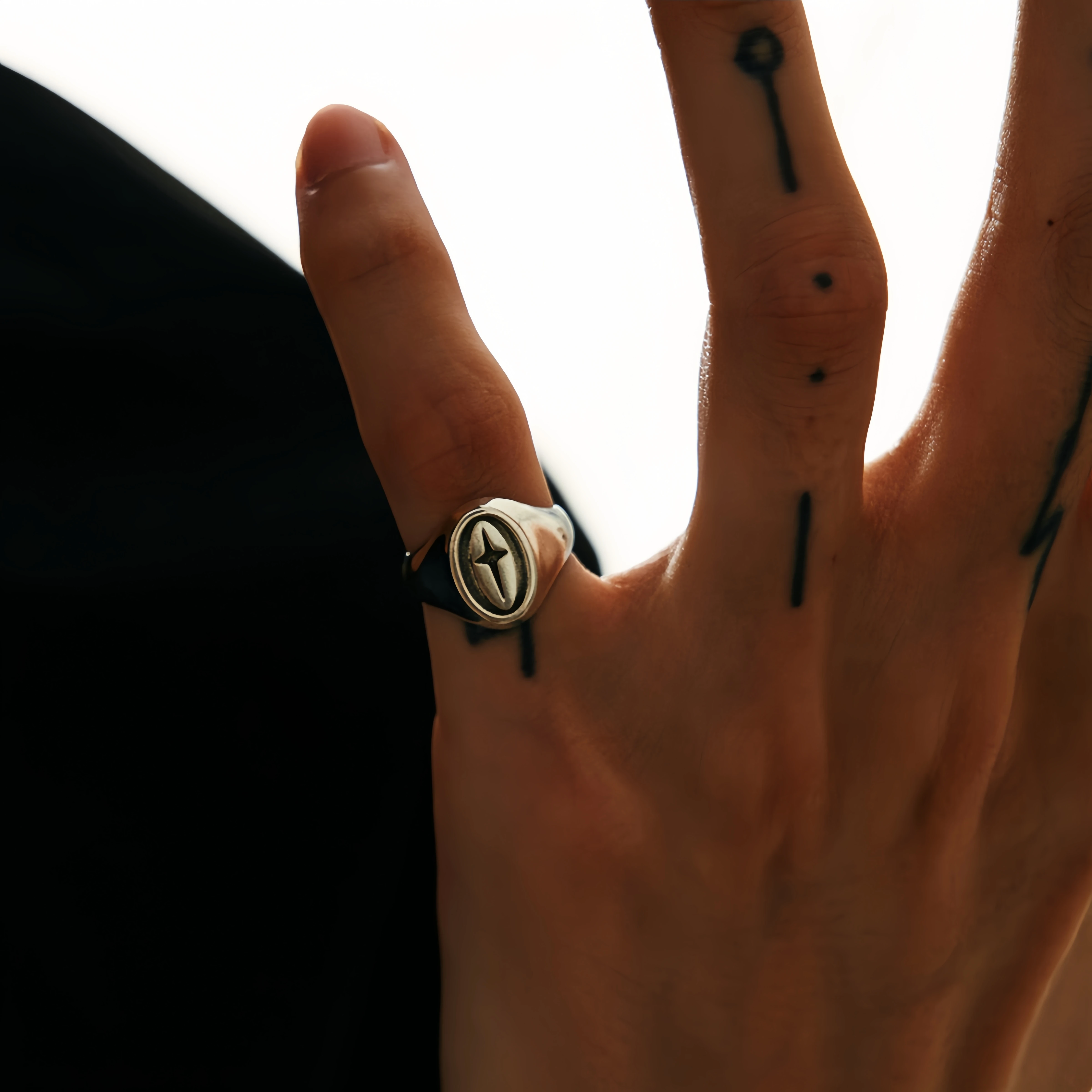 Retro Kreuz Stern Pinkie Ring Für Männer Frauen Einstellbare Offenen Ring Punk Gothic Edgy Kupfer Schmuck Trendy Unisex Zubehör Geschenk – Detail 3