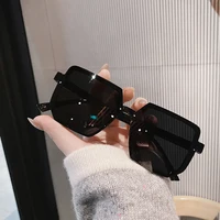 Lunettes de soleil carrées Vintage pour femmes et hommes, à grande monture, de luxe, Design de marque, tendance, UV400, lunettes de conduite 4