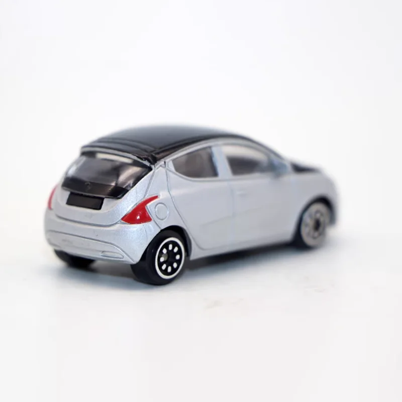 (소매 상자 없음, 페인트 결함 있음) 1/64 LANCIA Ypsilon 합금 자동차 모델 수집품 정적 마감 장식품 성인용 선물 장난감