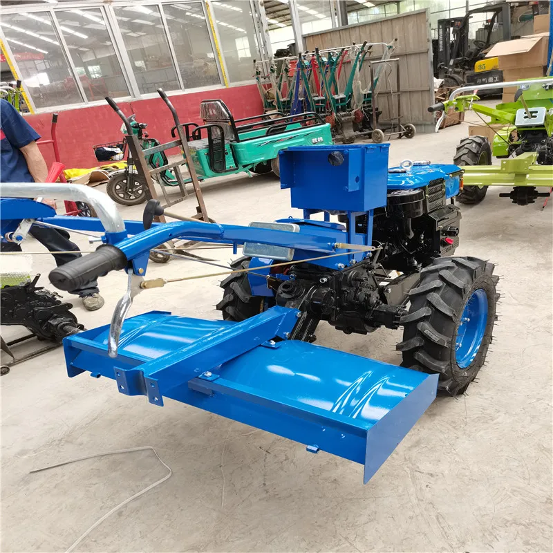 

Электропусковой трактор SYNBON с плугом и культиватором