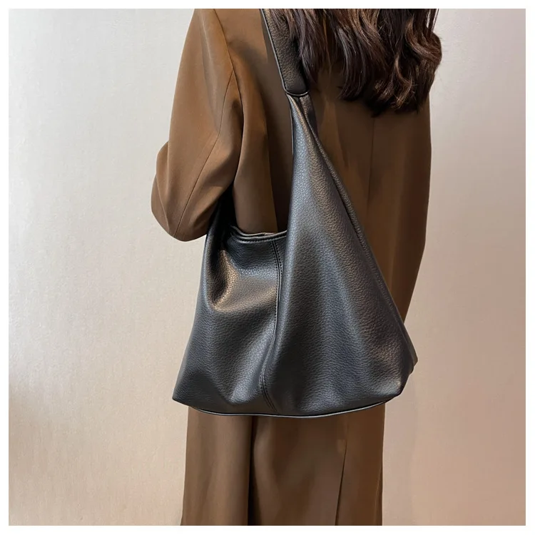 Damen-Schultertasche aus weichem PU-Leder, große Kapazität, einfache Pendler-Handtasche, vielseitige Outdoor-Tragetasche – Detail 8