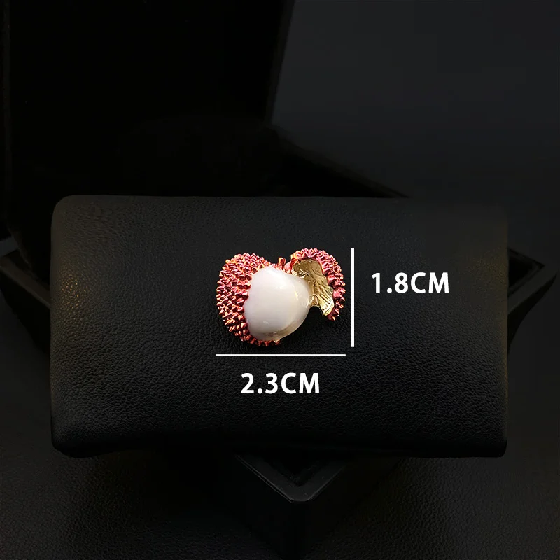 Cute Design Lychee Fruit Brooch Women's High-End Suit Accessories All-Match Exquisite Small Pin Decorative Corsage Jewelry 5186
