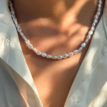 Collana di perle barocche bianche fresche per uomo Girocollo sexy alla moda con perline Accessori per collare a catena Regalo 1