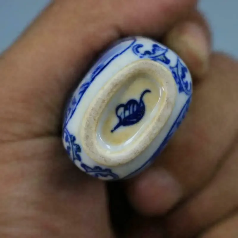 Chinese Blue and White Porcelain Qing Kangxi Mountain River Design Snuff Bottle 5