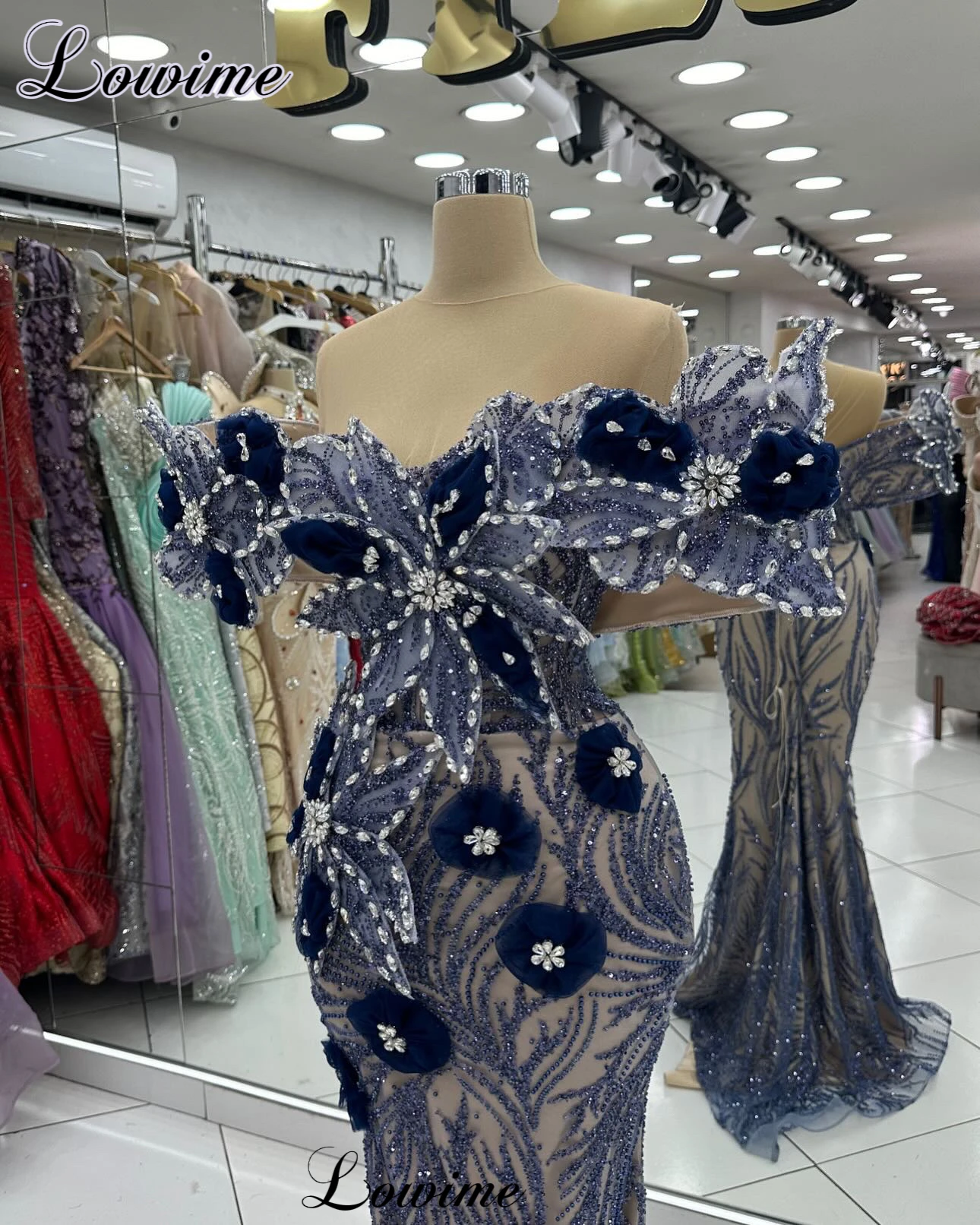 Cocktail Dresses Mermaid Sheer Neck Crystals Celebrity Dresses Evening Party Customized