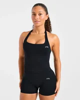 Ensemble de sport pour femme : Soutien-gorge de yoga sans couture à col halter et short de gym froncé, leggings de fitness extensibles pour l'entraînement et le cyclisme 2