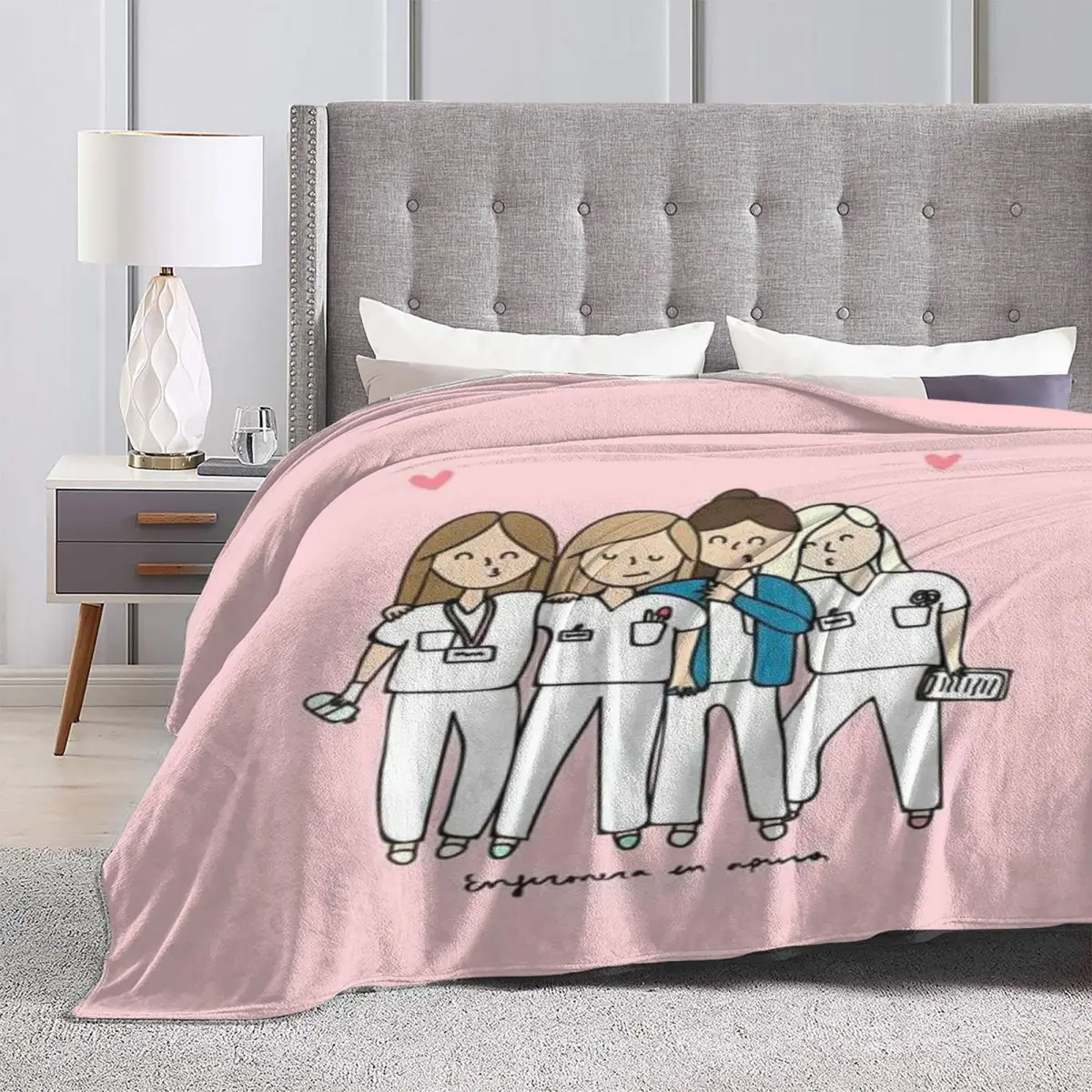 Enfermera En Apuros �ö��� ���, �ſ� �ε巴�� ���� ��ȣ�� ��ũ ������ ���, �ܿ� ���� ���� ���� �뺧Ƽ ħ�뺸