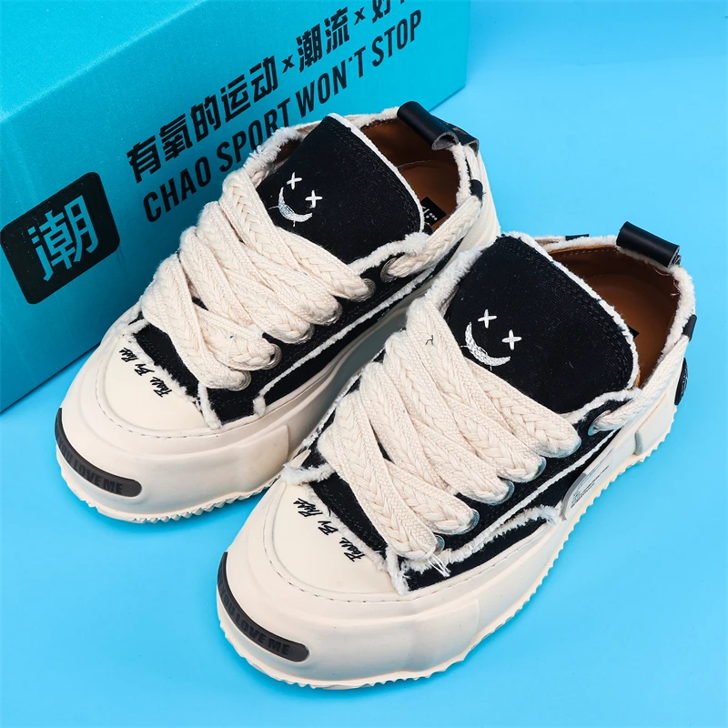 Description Picture 2 of itemSmall fragrance is durable, comfortable, thick-soled, and the couple's heightened color-changing large round toe shoes, the new