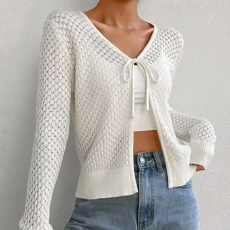 

Женский вязаный свитер белого цвета с v-образным вырезом и открытыми кардиган на плечо; Пуловер на шнуровке; Сезон весна-осень; Y2k; Вязаный джемпер