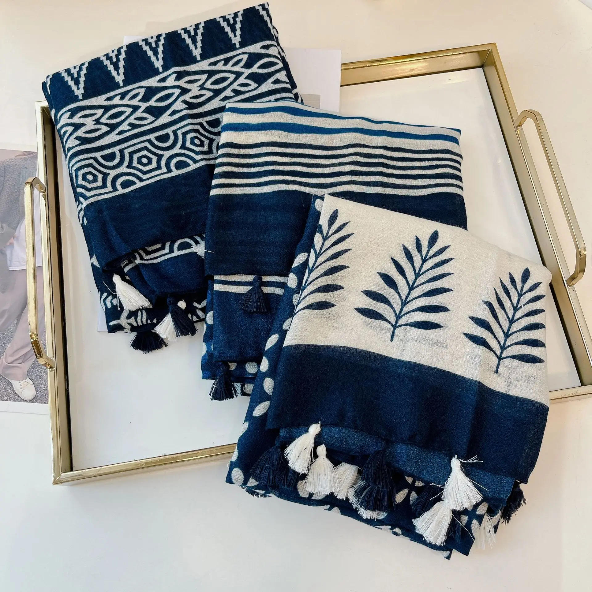 Atmungsaktiver, schöner, floraler, weicher Polyester-Schal, Boho-Chic-Quastenschal für Damen, perfekt für Reisen und Freizeit, muslimischer Hijab, 180 x 90 cm – Detail 7