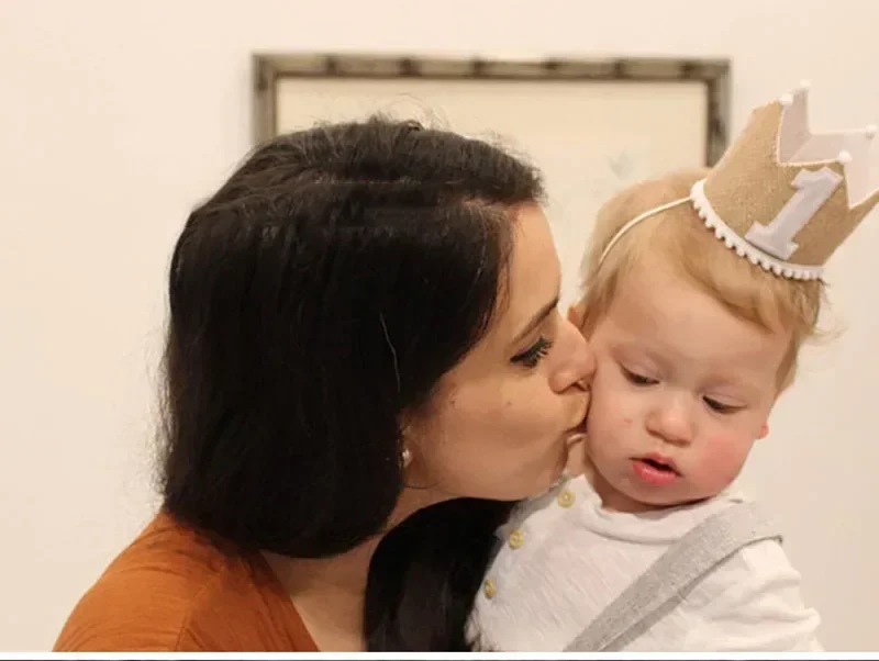 Slide image 73fb3b54a61b4c8297288d1ded770221