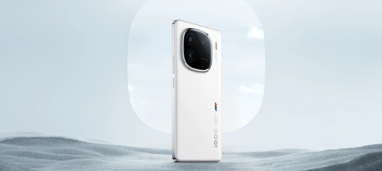 スマートフォン本体 iQOO 12 16/512GB New Vivo iQOO 12 Smartphone Android 14 Snapdragon 8 Gen 3