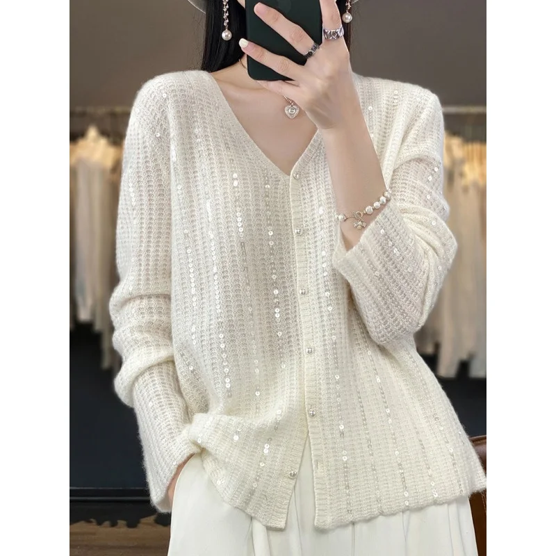 

2023 Spring and Autumn Fashion Temperament Small Fragrance V-Neck Sequins Foreign Style Pearl Button Sweater Cardigan Coat Women