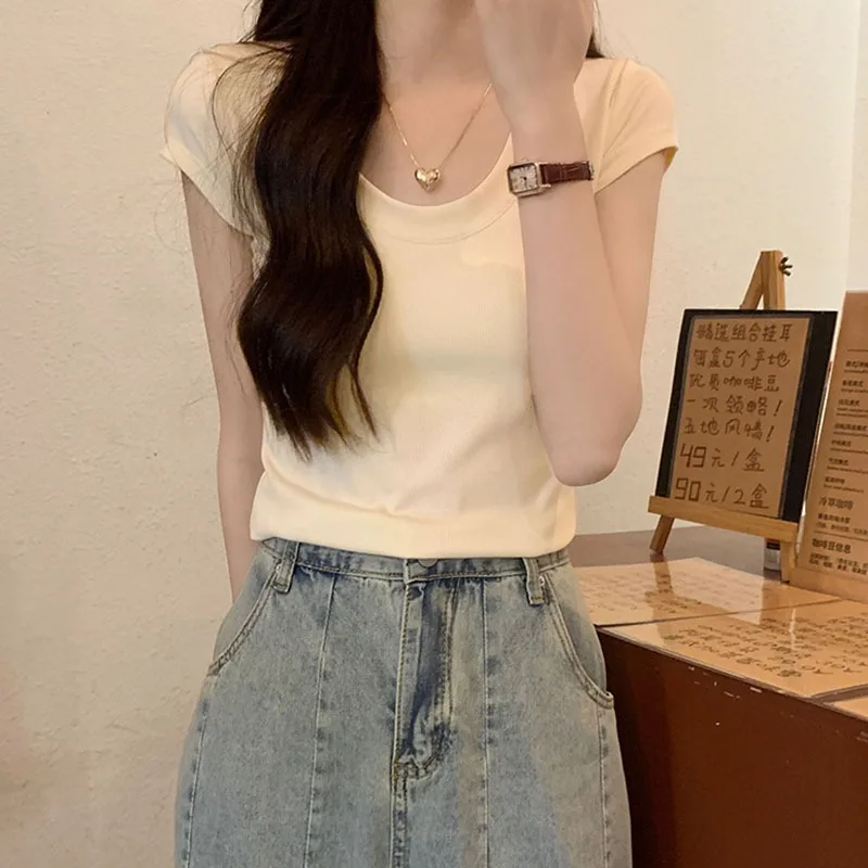 Рисунок 6 - Женский укороченный топ