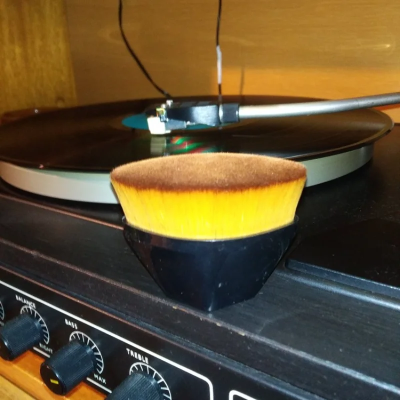 Premium Anti-Static Vinyl Record Cleaning Brush with Carbon Fiber Bristles