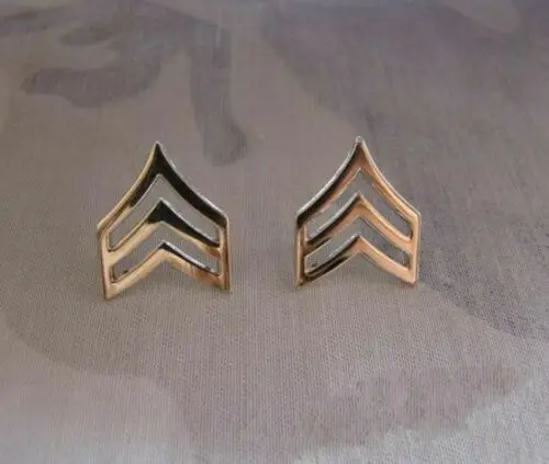 PAIR WW2 US ARMY SERGEANT FIRST CLASS PINBACK RANK INSIGNIA BADGE MILITARY GIFT