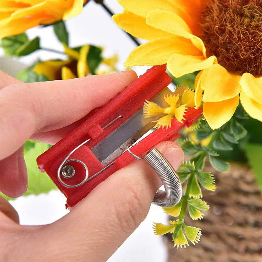 Portable Finger Knife Mini Garden Pruner Multifunctional Thumb Knife Safe Fruit Blade Tool Cutting Blade Ring Finger Protector
