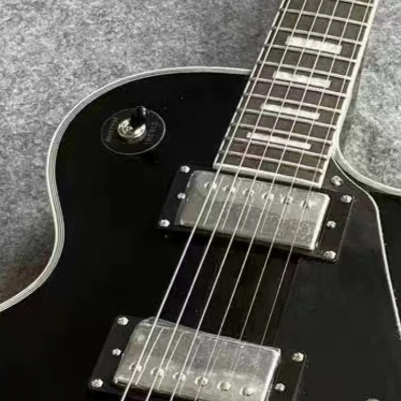 Electric Guitar,Black lp guitar ， Mahogany Body, Made in China, Chrome Hardware, Free delivery