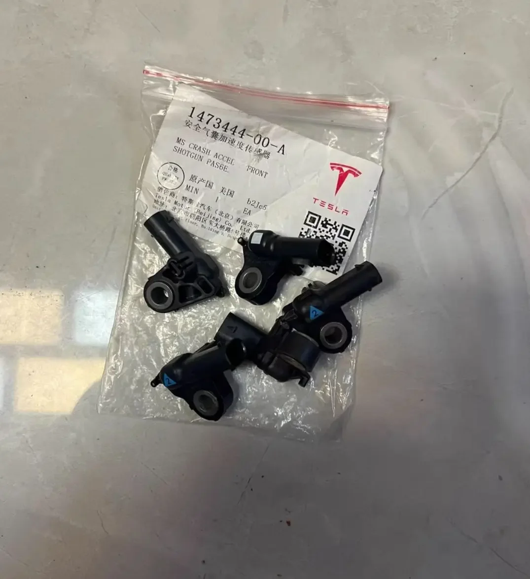 Front Left Right Impact Crash Sensor Tesla Model Y 3 S X 1473447-00-A 147344700B 1473447-00-B