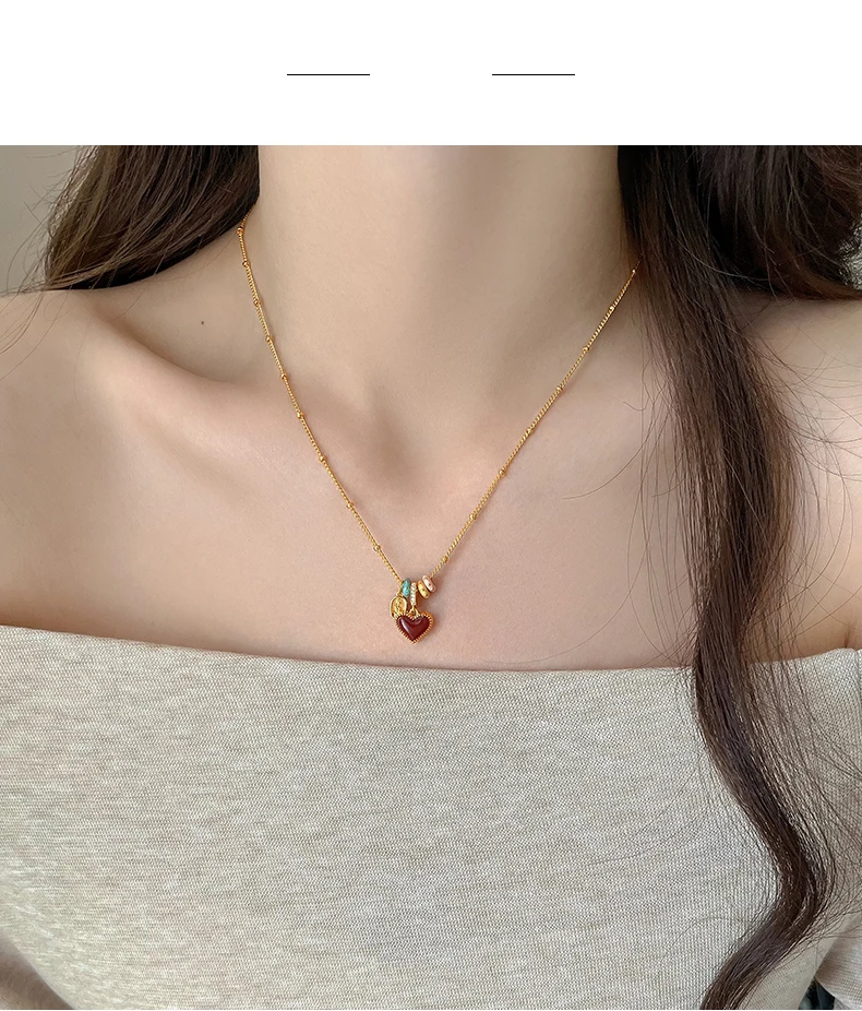 Doppelseitiger herzförmiger Anhänger aus Emaille in Rot, vergoldet, 18 Karat, mit Kette für Damen, süßer Schmuck, Schlüsselbeinkette – Detail 3