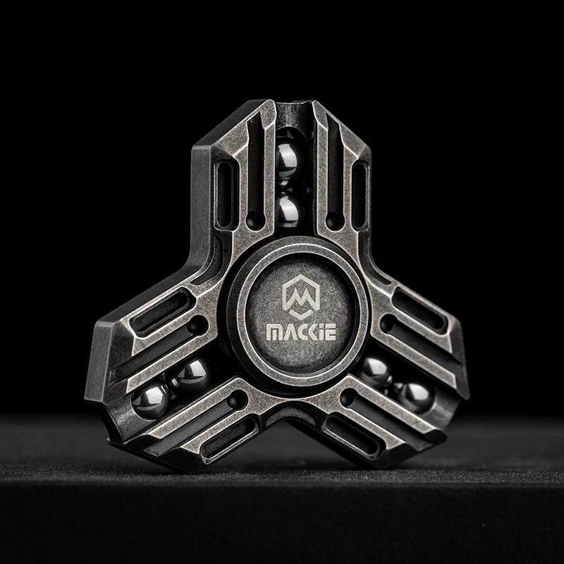 

Fingertip spinner mini knight adult decompression EDC metal small and exquisite can be given as a toy gift