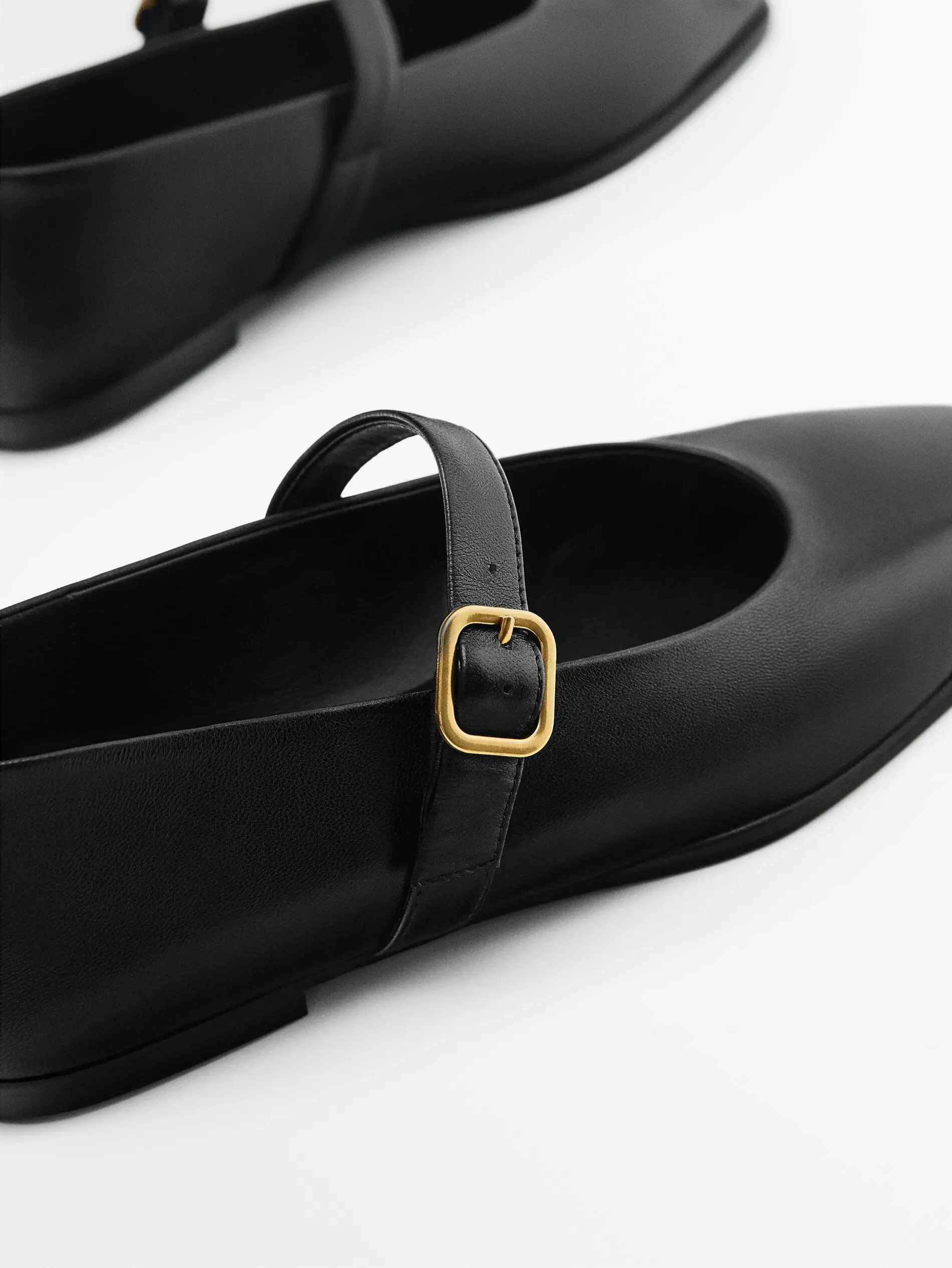 2024 Autumn New Buckle Strap Decoration Casual Hundred Ballet Shoes Flat Shoes Female Shallow Mouth Square Head Single Shoes