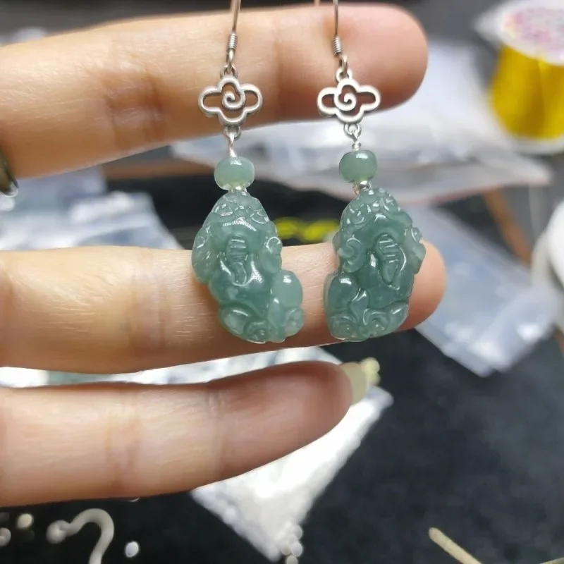 

Серьги-кольца женские из серебра 925 пробы с Инкрустацией Из бирманского изумруда и нефрита