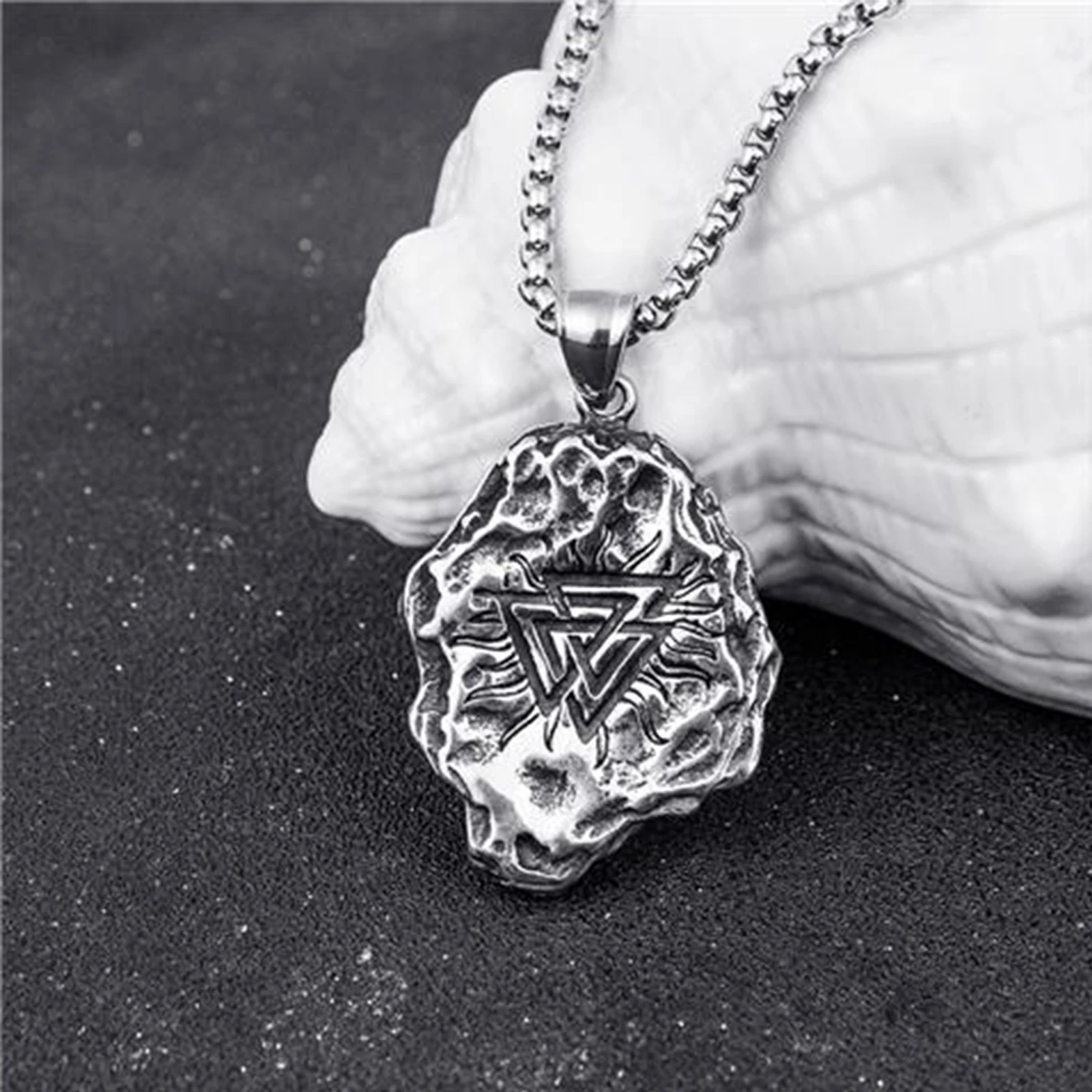 FANDAO-Unisex Vintage Nordic Viking Compass Valknut Symbol Stainless Steel Pendant Necklace