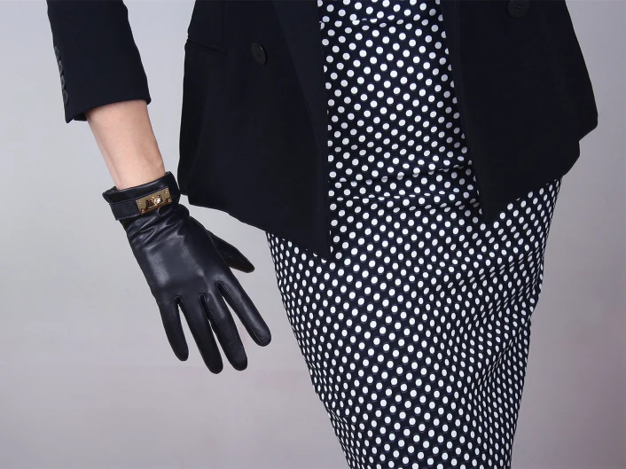 TECH GLOVES Real Leather Short Brown Lambskin Sheepskin Golden Button Closure LLDLLNT
