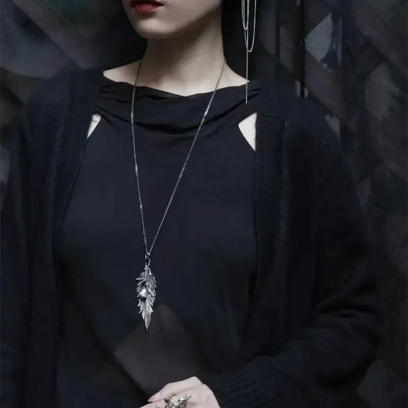원래 수제 깃털 가시 장미 목걸이 틈새 디자인 독특한 기질 펜던트 멋진 감각 쥬얼리