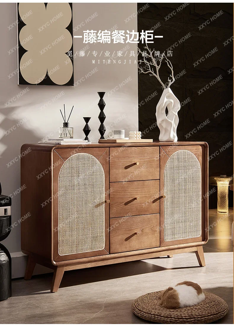 Рисунок 6 - Буфет из массива дерева для маленькой квартиры