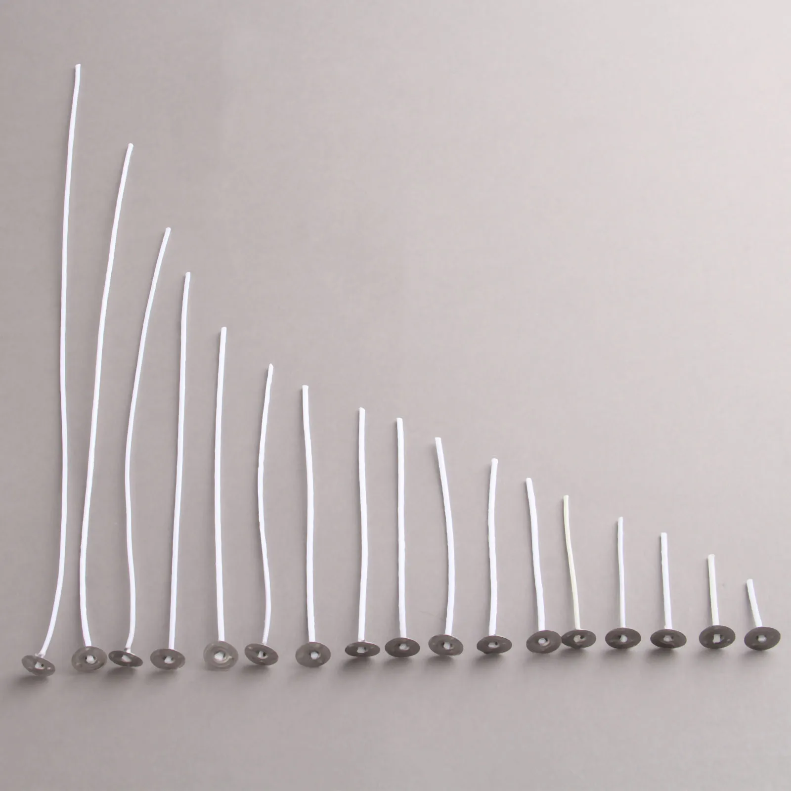 100Pcs Diameter-2mm Length 2.5-30cm Candle Wicks Cotton Core Pre Waxed with Sustainers for Candle DIY Making 17 Sizes Choose